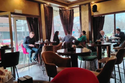 Caffe Everest