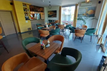 Caffe & Lounge bar Dilema