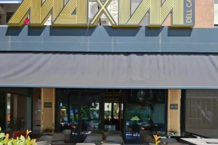 Maxim Dell cafe